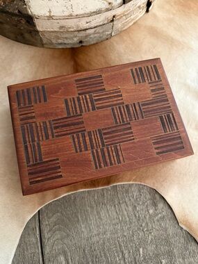 Vintage Wooden Keepsake Box - Honey Yellow Interior